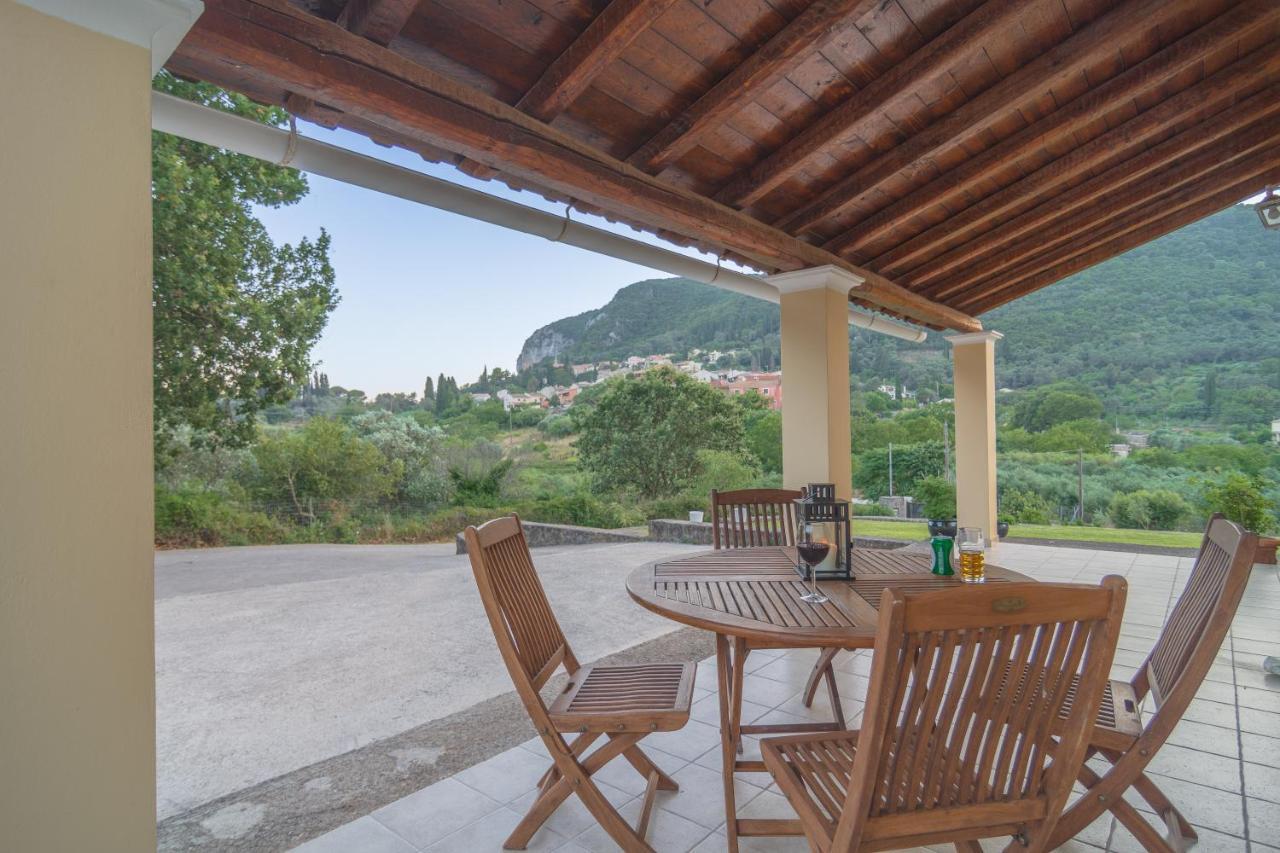 Villa Alexakis Doukádes エクステリア 写真